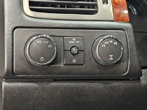 Used 2011 Chevrolet Silverado 1500 LTZ AWD/4WD image 8