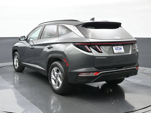 Used 2022 Hyundai Tucson SEL AWD/4WD image 2