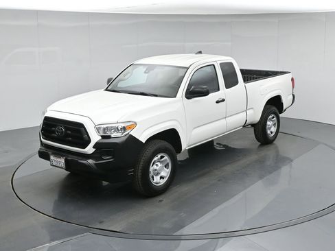 Used 2021 Toyota Tacoma SR image 34