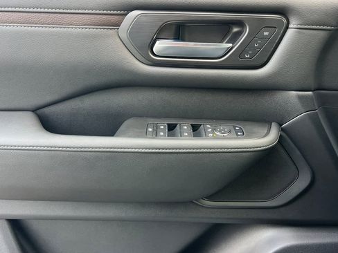 New 2026 Nissan Armada SL image 13