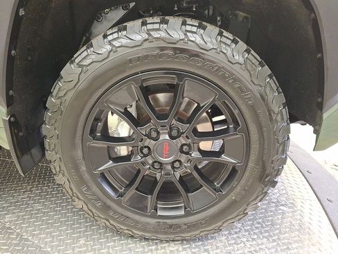 Used 2022 Toyota Tundra Limited w/ TRD Off-Road Package AWD/4WD image 27