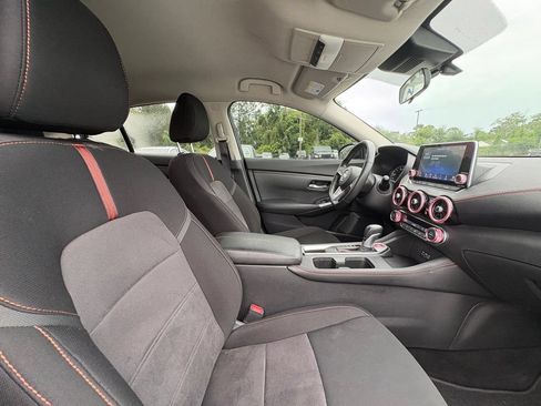 Used 2022 Nissan Sentra SR FWD image 15