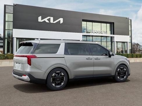 New 2026 Kia Carnival EX FWD image 7