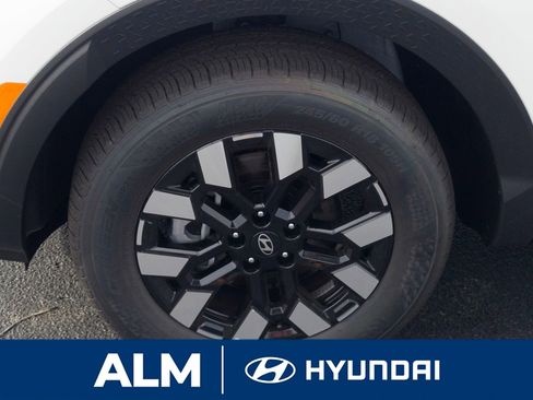 New 2025 Hyundai Santa Cruz SEL image 11