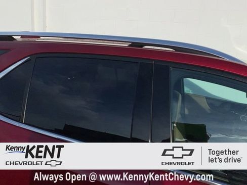 Used 2023 Chevrolet Equinox Premier image 10