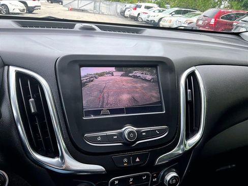 Used 2024 Chevrolet Equinox LT AWD/4WD image 18