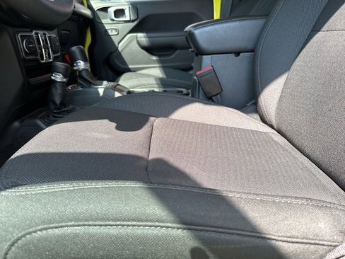 Used 2023 Jeep Gladiator Willys image 26