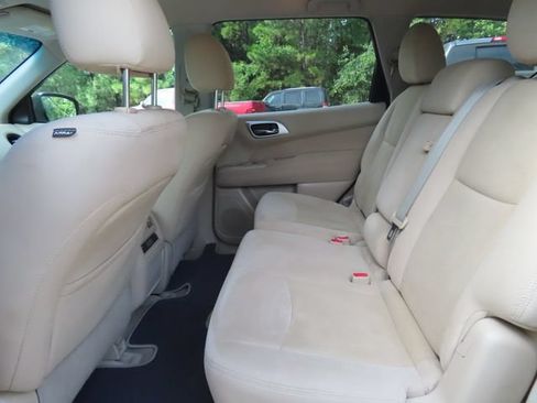 Used 2014 Nissan Pathfinder S FWD image 23