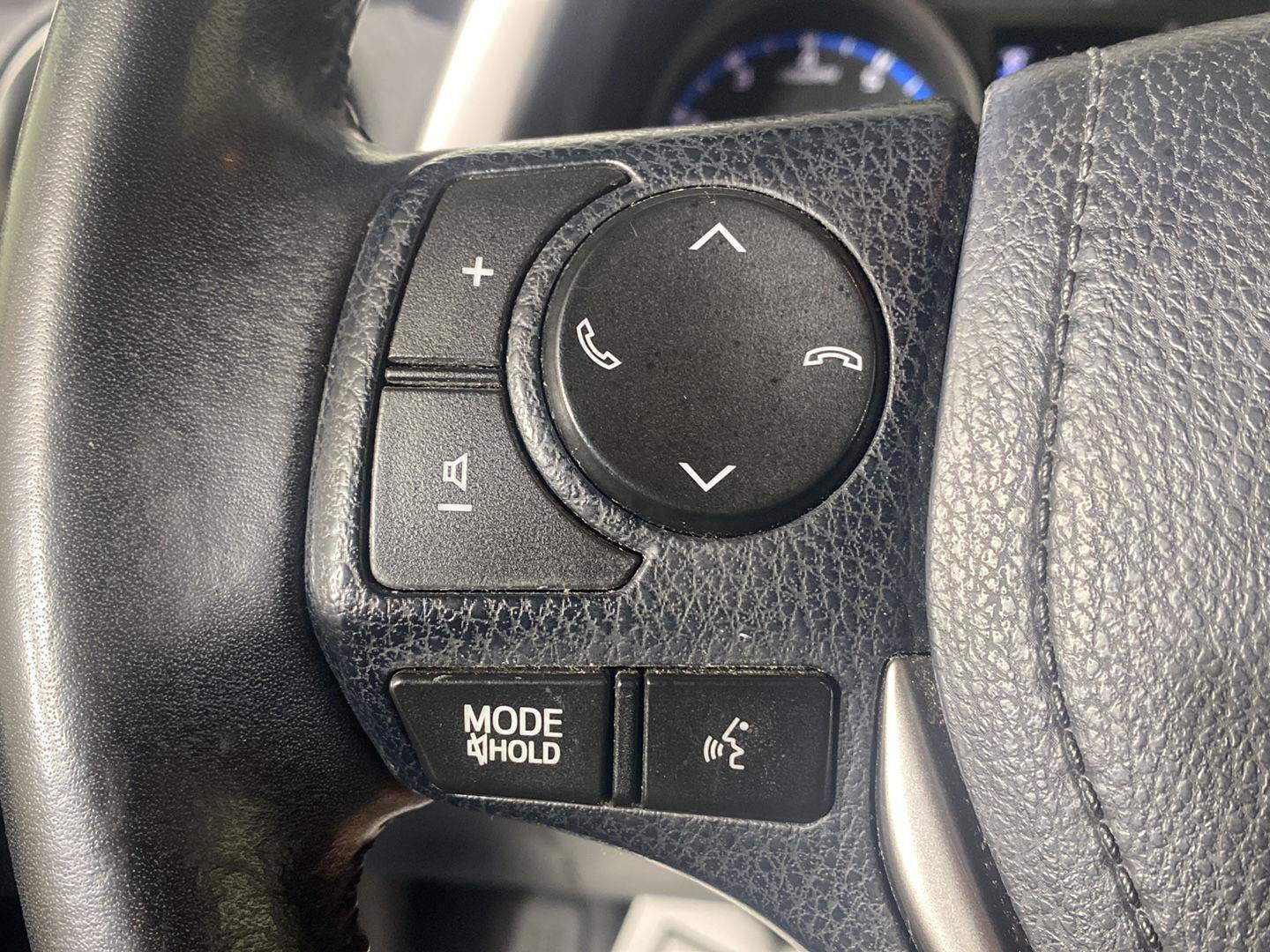 Used 2018 Toyota RAV4 XLE AWD/4WD image 21