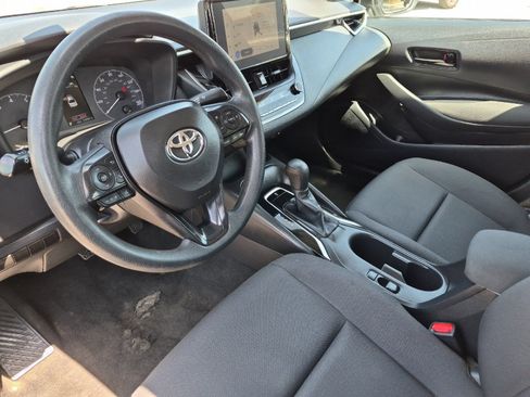 Certified 2025 Toyota Corolla LE FWD image 9