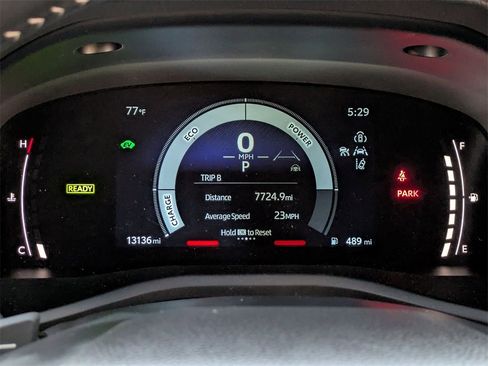 Used 2025 Toyota Camry SE image 22