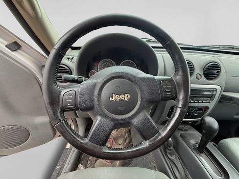 Used 2006 Jeep Liberty Sport AWD/4WD image 14