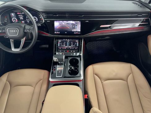 Used 2025 Audi Q7 2.0T Premium w/ Convenience Plus Package image 16