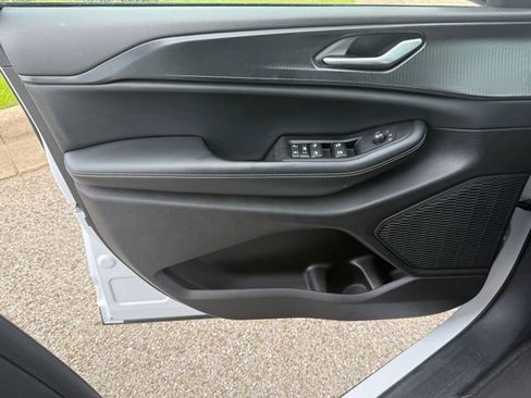 Used 2023 Jeep Grand Cherokee Altitude image 20