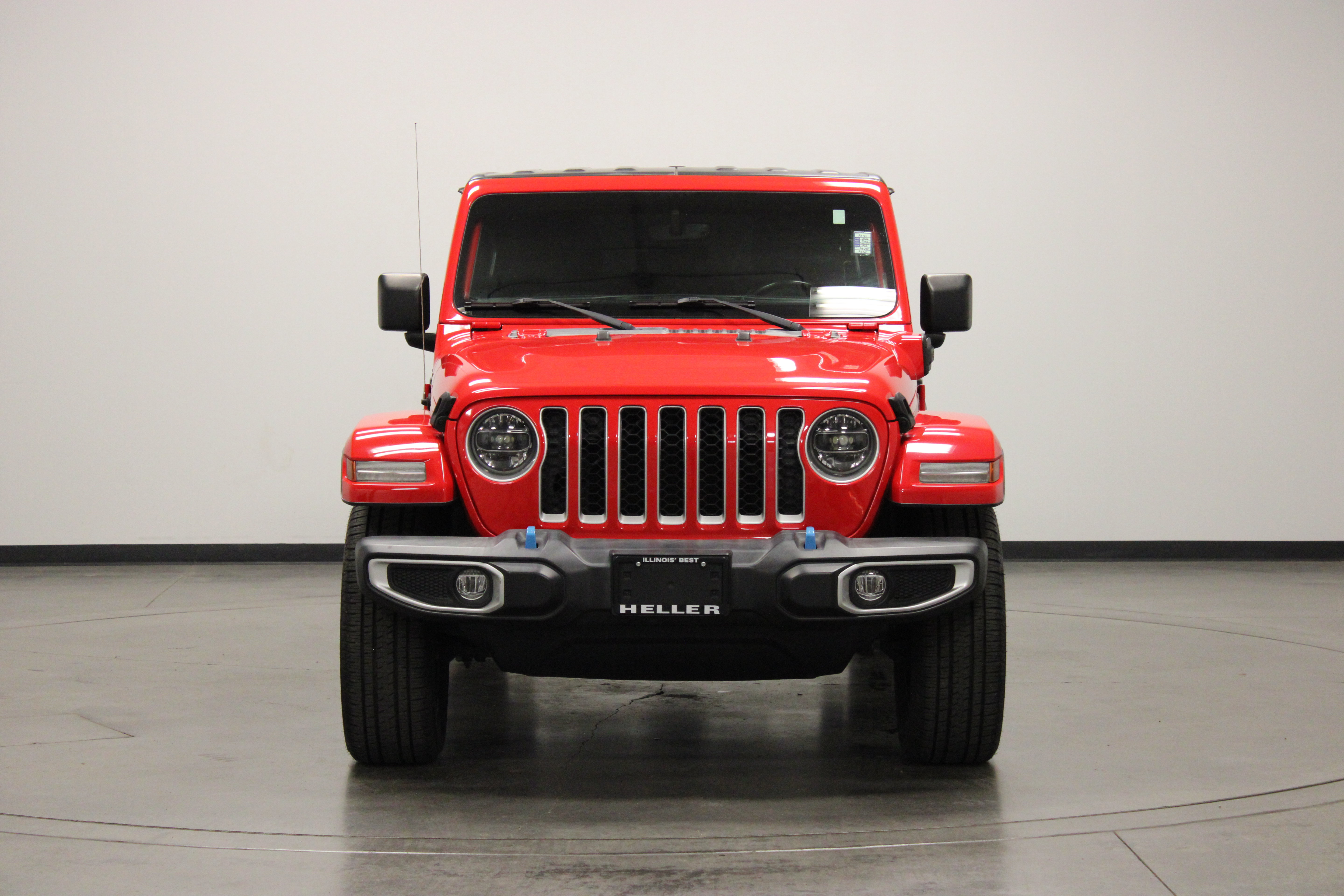 Used 2022 Jeep Wrangler Unlimited Sahara AWD/4WD image 3