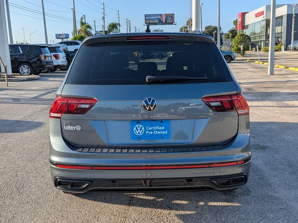 Certified 2022 Volkswagen Tiguan SE R-Line FWD image 5