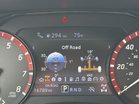Used 2026 Nissan Frontier PRO-4X AWD/4WD image 43