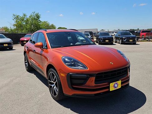 Used 2022 Porsche Macan AWD/4WD image 7