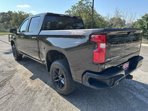 Used 2020 Chevrolet Silverado 1500 Custom Trail Boss w/ Custom Convenience Package image 3