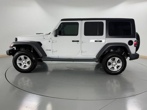 Used 2019 Jeep Wrangler Unlimited Sport S AWD/4WD image 9