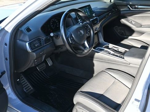 Used 2021 Honda Accord Sport image 9