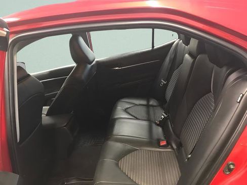Certified 2022 Toyota Camry SE image 10