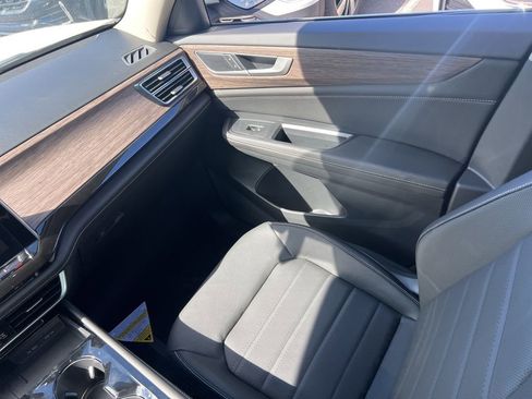 New 2026 Volkswagen Atlas SEL image 26