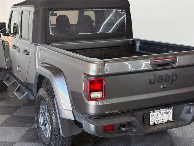 Certified 2024 Jeep Gladiator Sport AWD/4WD image 10