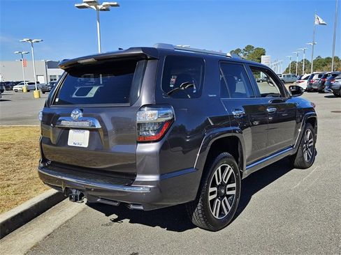 Used 2022 Toyota 4Runner Limited image 11