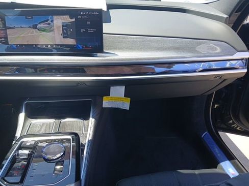 New 2025 BMW 740i w/ Executive Package image 19