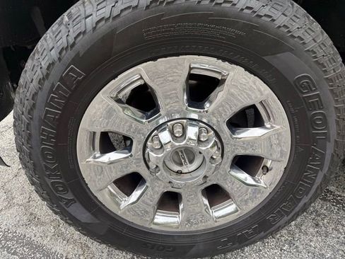 Used 2018 Ford F350 Lariat w/ Lariat Ultimate Package AWD/4WD image 12