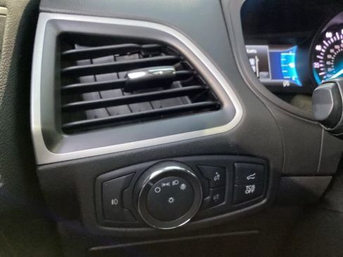 Used 2022 Ford Edge SEL w/ Convenience Package image 33