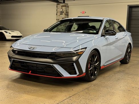 Used 2026 Hyundai Elantra N FWD image 3