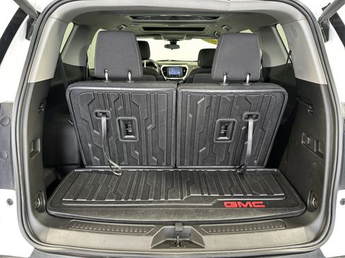 Used 2023 GMC Acadia SLE w/ Driver Convenience Package image 15