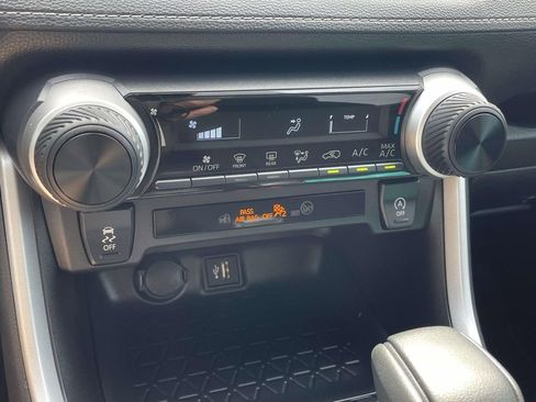 Used 2025 Toyota RAV4 LE image 17