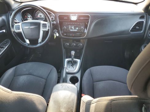 Used 2013 Chrysler 200 Touring FWD image 10