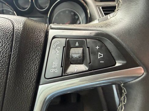 Used 2014 Buick Encore FWD image 18