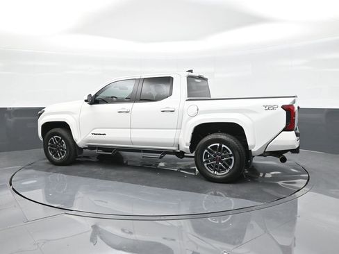 Used 2024 Toyota Tacoma TRD Sport image 5