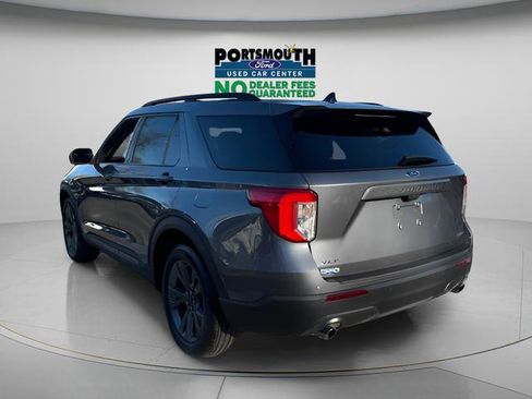 Used 2022 Ford Explorer XLT w/ Equipment Group 202A AWD/4WD image 28