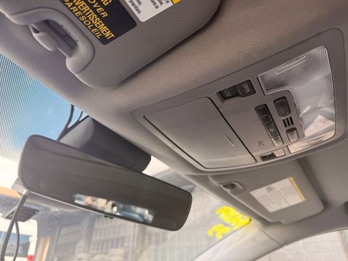 Used 2019 Toyota Highlander XLE image 36