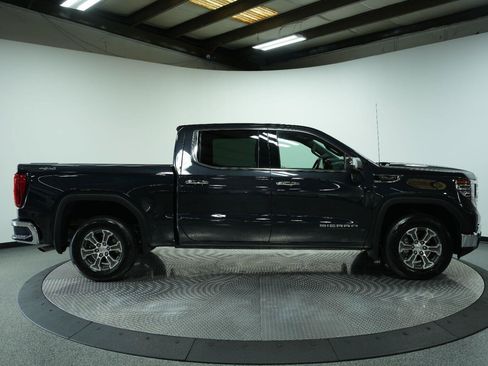 Used 2025 GMC Sierra 1500 SLT AWD/4WD image 10
