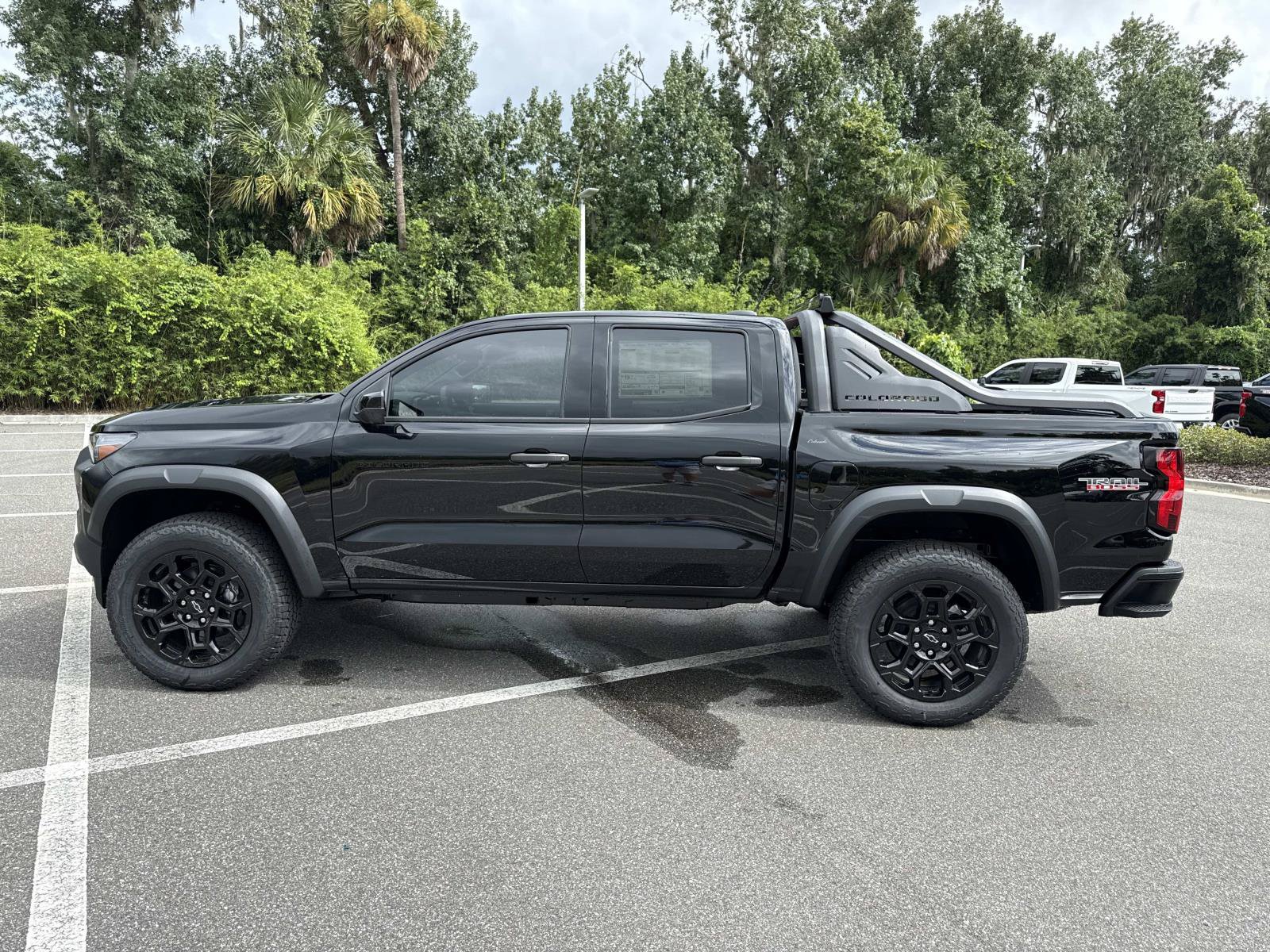 New 2026 Chevrolet Colorado Trail Boss w/ Midnight Edition AWD/4WD image 6