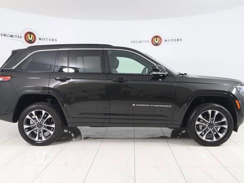 Used 2024 Jeep Grand Cherokee Overland w/ Luxury Tech Group IV image 2