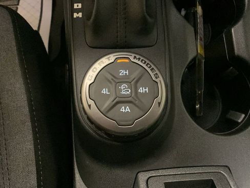 Used 2023 Ford Bronco Base w/ Sasquatch Package image 39