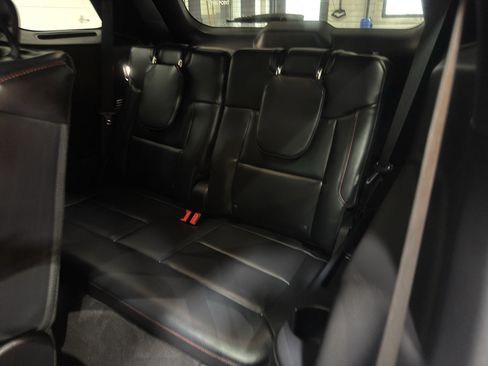 Used 2025 Ford Explorer ST image 12