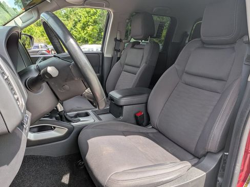 Used 2022 Nissan Frontier SV AWD/4WD image 12