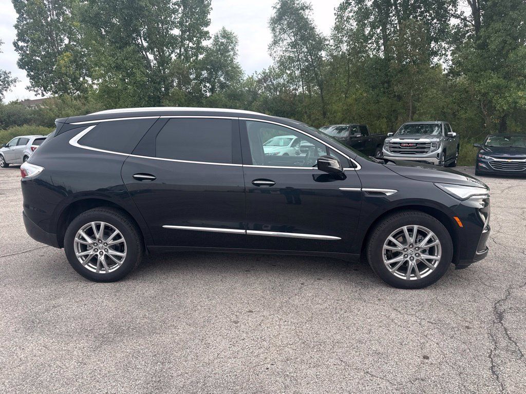 Used 2024 Buick Enclave Essence w/ Experience Buick Package AWD/4WD image 2