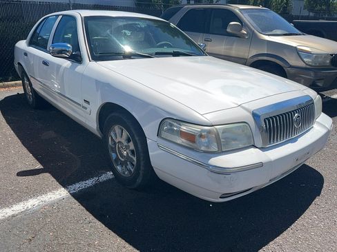 Used 2008 Mercury Grand Marquis LS RWD image 2