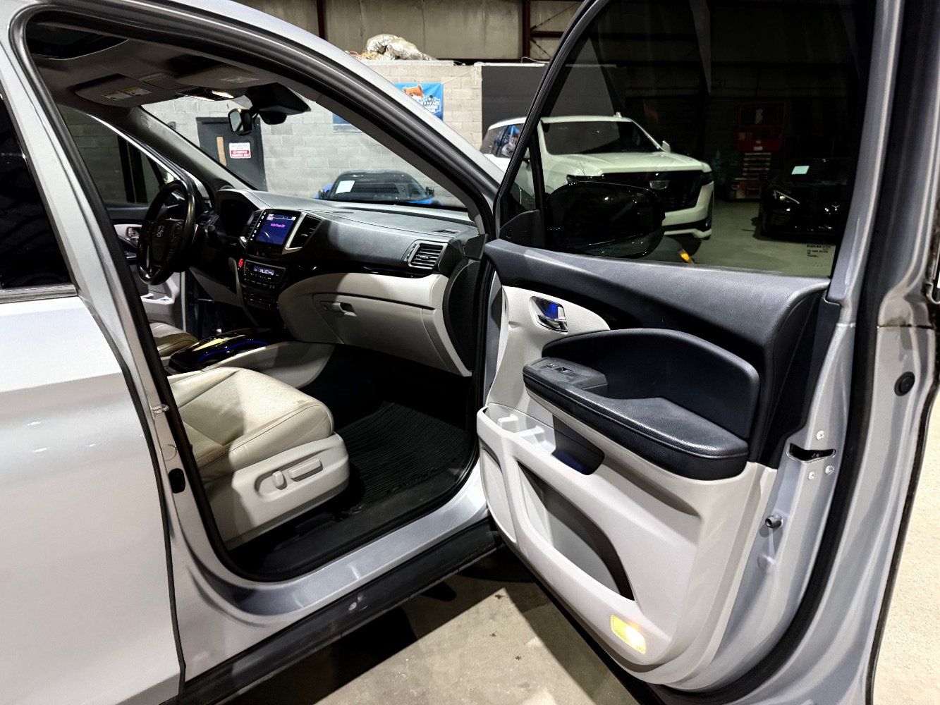 Used 2018 Honda Pilot Elite image 25
