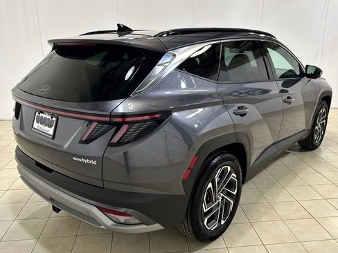 Used 2025 Hyundai Tucson Limited AWD/4WD image 5
